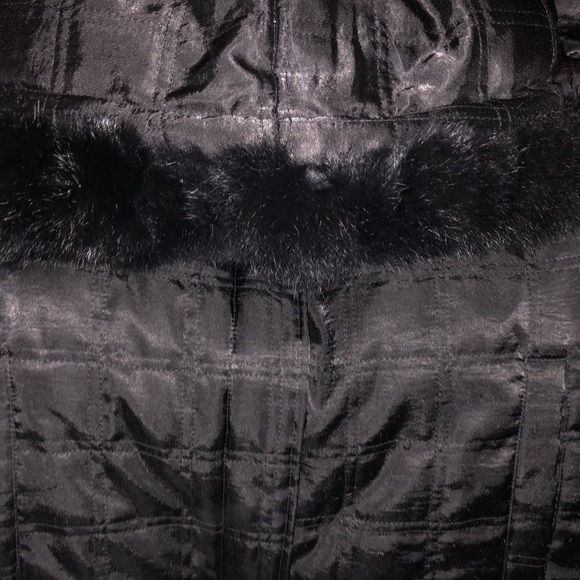 Bebe hooded fur rim jacket. Size possibly M/L - Picture 3 of 4